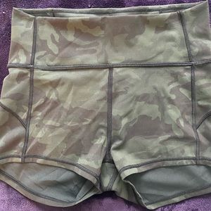 Lululemon Green Camo Align Short